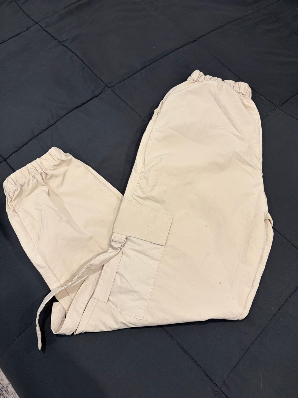 Bar III women’s Cream Cargo Jogger Pants
